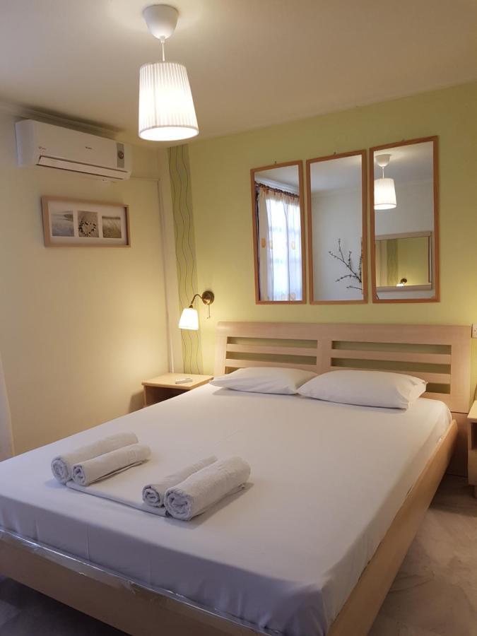 Nefeli Seaside Apartments Polychrono Esterno foto