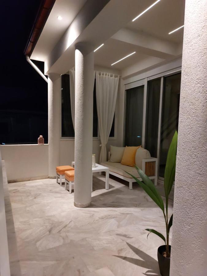 Nefeli Seaside Apartments Polychrono Esterno foto