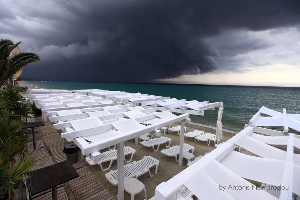 Nefeli Seaside Apartments Polychrono Esterno foto